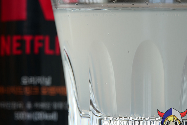 NETFLIX ENERGY DRINK ORANGE MANGOの味