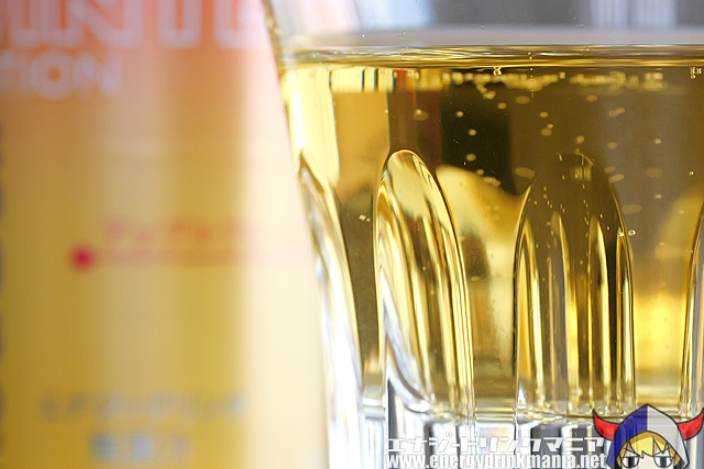 レッドブル ウィンターエディション 2025 アップルの味