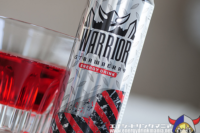 WARRIOR SPARKLING ENERGY DRINK STRAWBERRYのデザイン